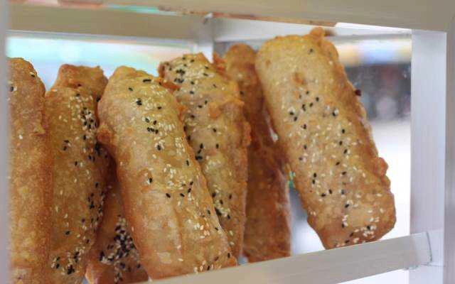 Ăn vặt Chuối Chiên Mè - Nguyễn Văn Công