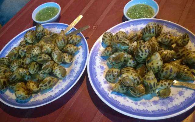 Ăn vặt Cô Ba - Ốc, Chân Gà Nướng & Hải Sản