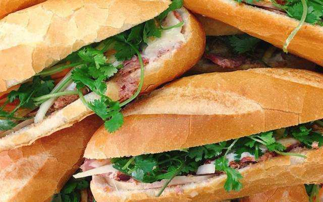 Ăn vặt Cô Chi - Bánh Mì Pate