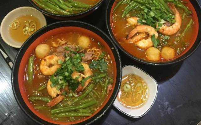 Ăn vặt Cô Dung - Mì Thái & Trà Sữa