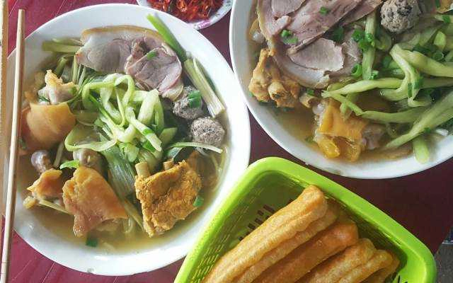 Ăn vặt Cô Hằng - Bún Mọc Dọc Mùng