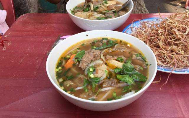 Ăn vặt Cô Hồng - Hủ Tiếu, Bún Bò & Phở