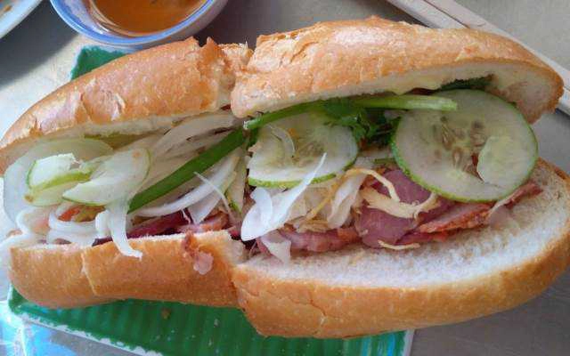 Ăn vặt Cô Huế - Bánh Mì Như Lan