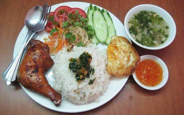 Ăn vặt Cô Khanh - Quán Cơm Tấm