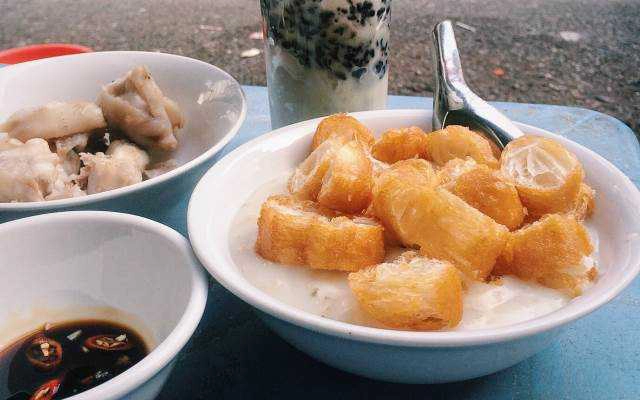 Ăn vặt Cô Lan - Cháo Trai Móng Giò