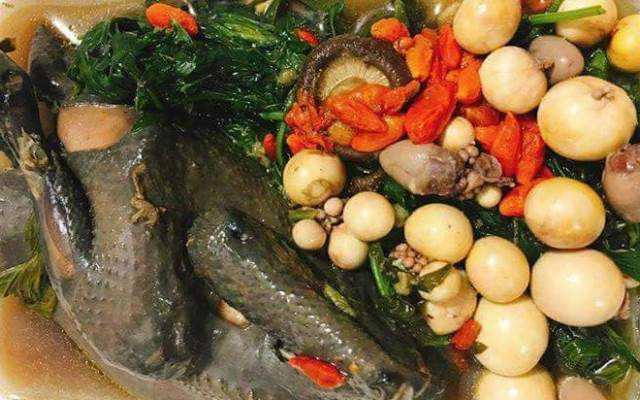 Ăn vặt Cô Linh - Gà Hầm