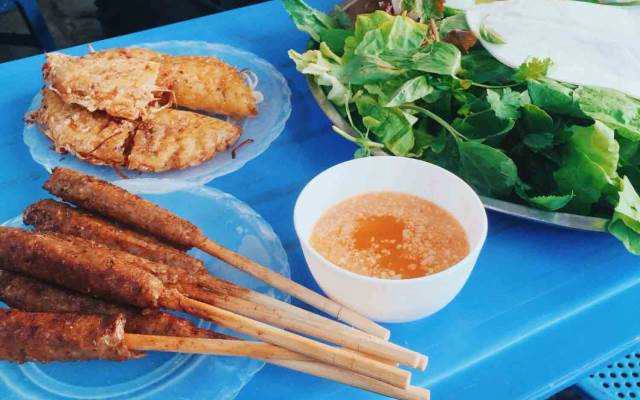 Ăn vặt Cô Mình - Nem Lụi & Bánh Xèo Nam Bộ