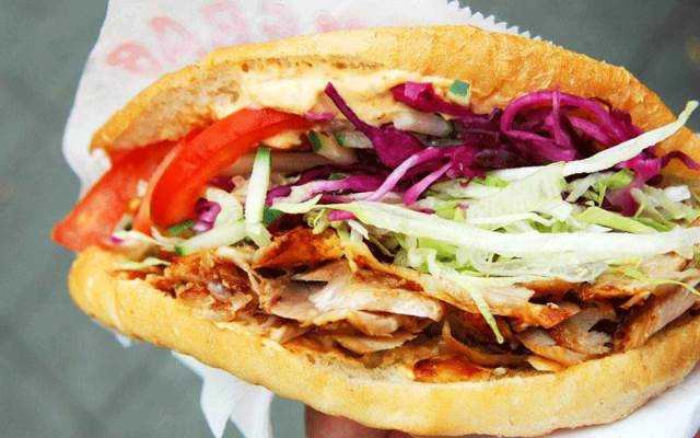 Ăn vặt Cô Ngọc - Bánh Mì Thổ Nhĩ Kỳ - Cách Mạng Tháng 8