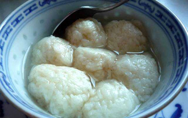 Ăn vặt Cô Phượng - Ốc Um & Rượu Nếp