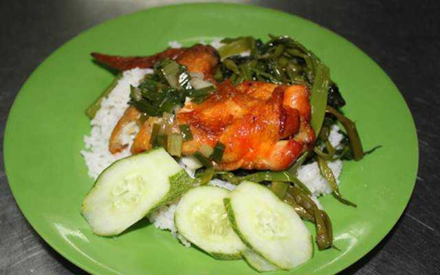 Ăn vặt Cơm Bình Dân Đinh Tiên Hoàng