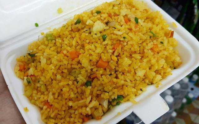 Ăn vặt Cơm Chiên Dương Châu, Bánh Mì Ốp La & Nui Xào