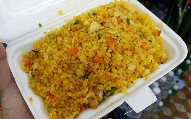Ăn vặt Cơm Chiên Mang Về