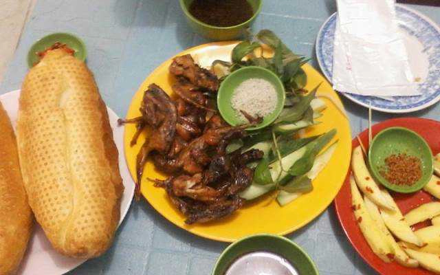 Ăn vặt Cút Chiên Bơ - Tôn Đản