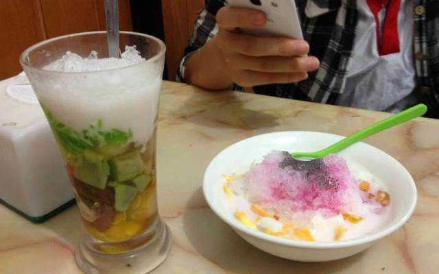 Ăn vặt Đặc Sản Chè Sài Gòn - Cổ Nhuế