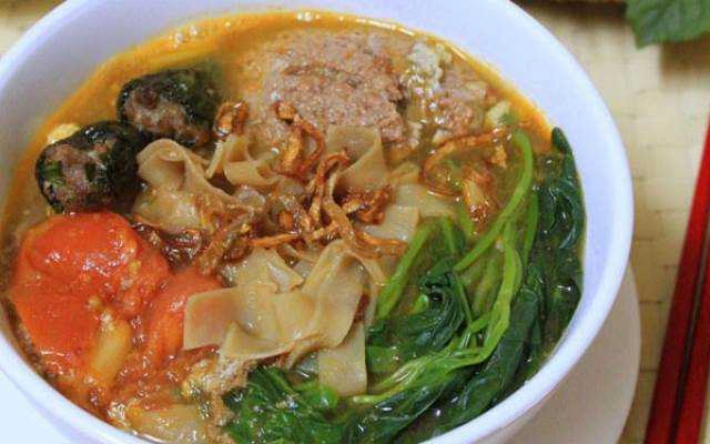 Ăn vặt Đặc Sản Hải Phòng - Bánh Đa Cua