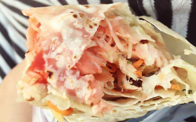 Ăn vặt Doner Kebab - Bánh Mì Cuộn Gà Nướng