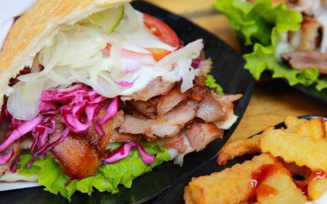 Ăn vặt Donerkebab - Bánh Mì Kẹp