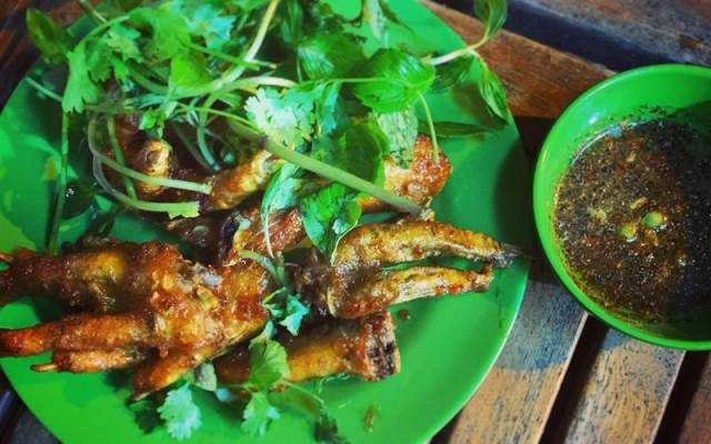 Ăn vặt Đức Long - Chân Gà Muối Sả Ớt - Tạ Hiện