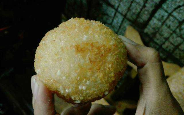Ăn vặt Gà Bó Xôi Viên