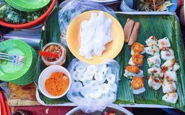 Ăn Vặt Gần Chợ Địa Chất