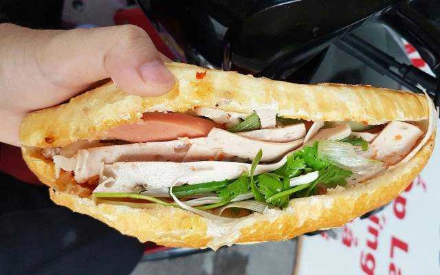 Ăn vặt Gia Hân - Bánh Mì Thịt