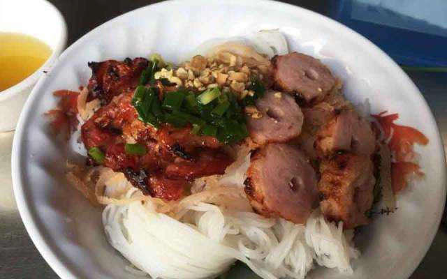 Ăn vặt Gỏi Cuốn & Bún Thịt Nướng - Chợ Biên Hoà