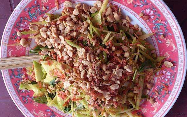 Ăn vặt Gỏi Xoài Sân Bay
