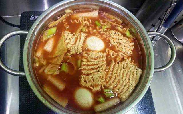 Ăn vặt GukMul TokBokKi - KĐT Mỹ Đình Sông Đà