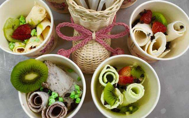 Ăn vặt Happy Kem - Chè & Kem Cuộn Thái Lan