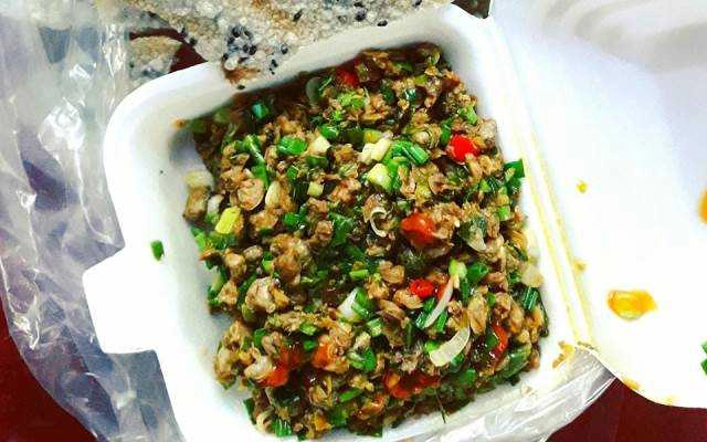 Ăn vặt Hến Xào Bánh Tráng