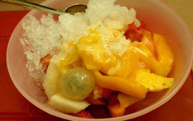 Ăn vặt Hoa Quả Dầm - Mã Mây