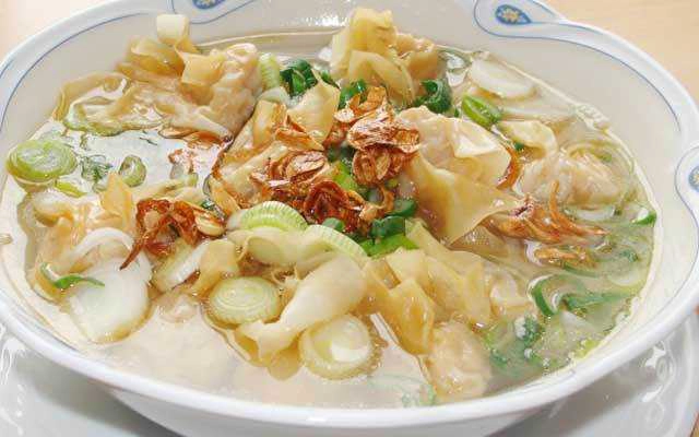 Ăn vặt Hoành Thánh Mì A Sển - Trần Hưng Đạo