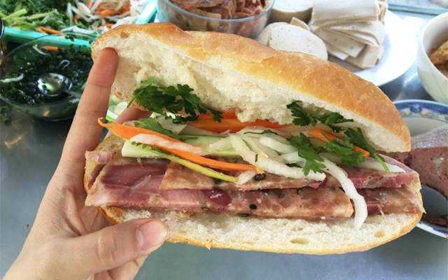 Ăn vặt Hồng - Bánh Mì Bình Dân