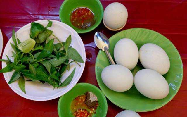 Ăn vặt Hột Vịt Lộn Bình Dân