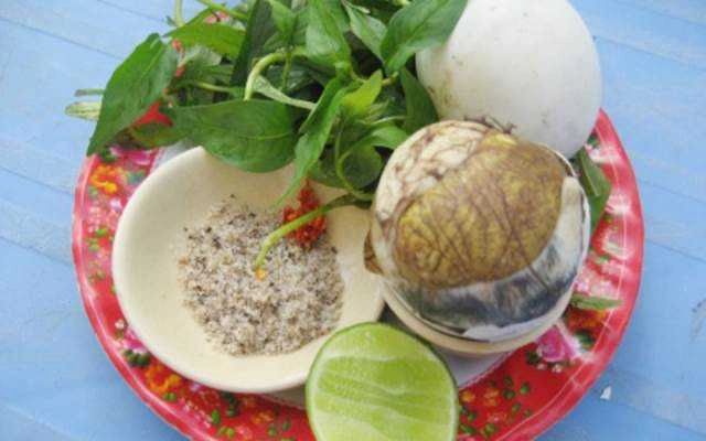 Ăn vặt Hột Vịt Lộn & Trứng Cút Lộn