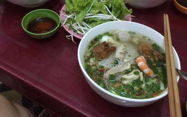 Ăn vặt Hủ Tiếu Cô Hương - Hoành Thánh Chiên