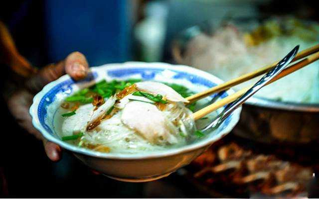 Ăn vặt Hủ Tiếu Vỉa Hè - Nguyễn Thái Bình