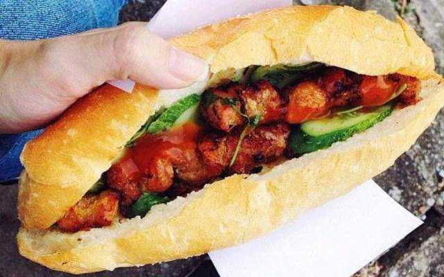 Ăn vặt Hùng Hạnh - Bánh Mì Thịt Xiên Nướng