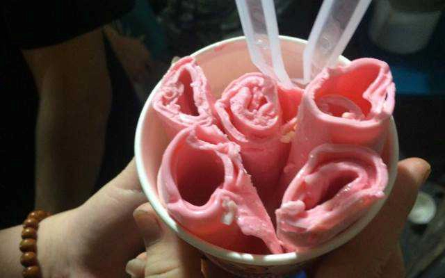 Ăn vặt Kem Cuộn - Hàng Đường