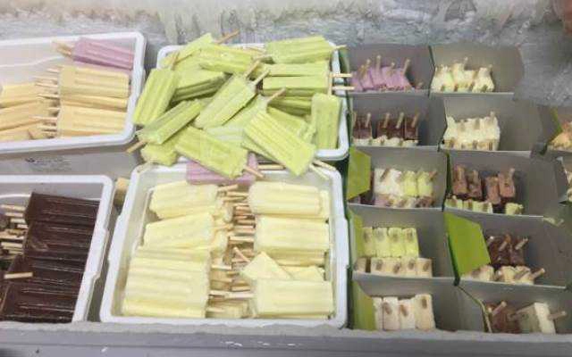 Ăn vặt Kem Tràng Tiền & Sữa Ba Vì - Xuân Đỉnh