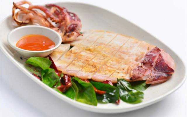 Ăn vặt Khô Mực Nướng Than Hồng - Đặc Sản Phan Thiết