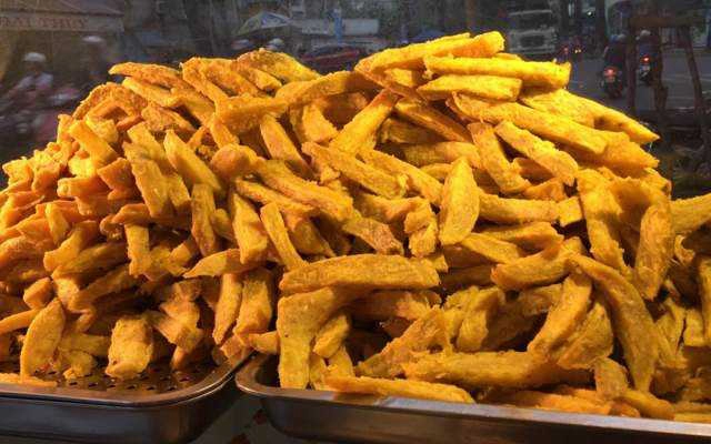 Ăn vặt Khoai Lang Lắc - Bà Triệu