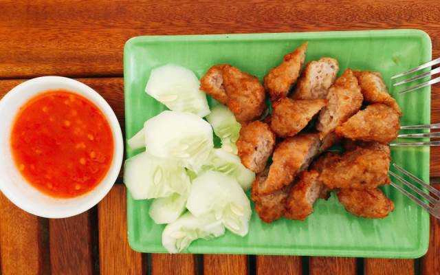 Ăn vặt Khu Ẩm Thực Ao Bà Om