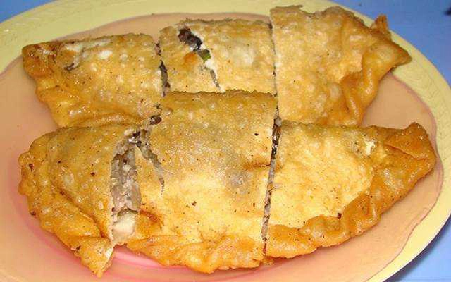 Ăn vặt Khu Ẩm Thực Chợ Chiều - Uông Bí