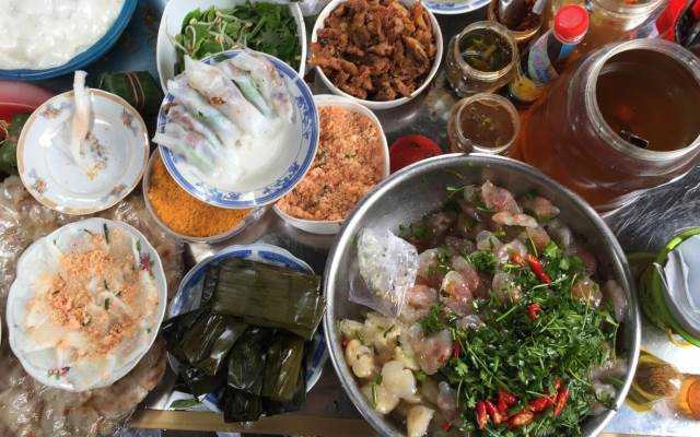 Ăn vặt Khu Ẩm Thực Chợ Tây Lộc
