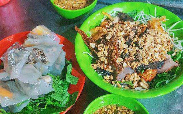Ăn vặt Kim Chi - Chè Sầu Liên & Nộm Bò Khô