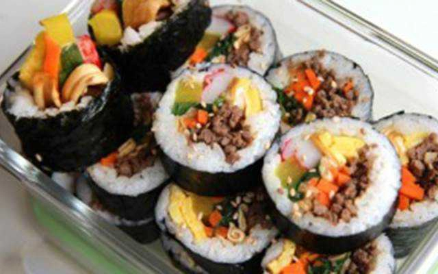 Ăn vặt Kimbap Titi - Nguyễn Hữu Thọ