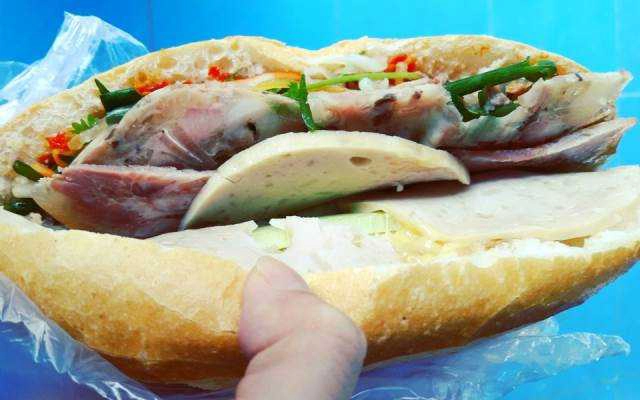 Ăn vặt Lan Hương - Bánh Mì Thịt Nguội