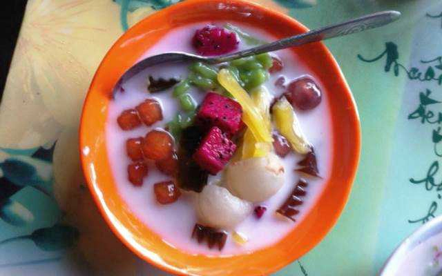 Ăn vặt Lan Hường - Chè Thái Thập Cẩm