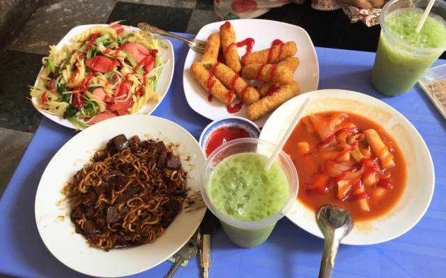 Ăn vặt Lương Tâm Quán